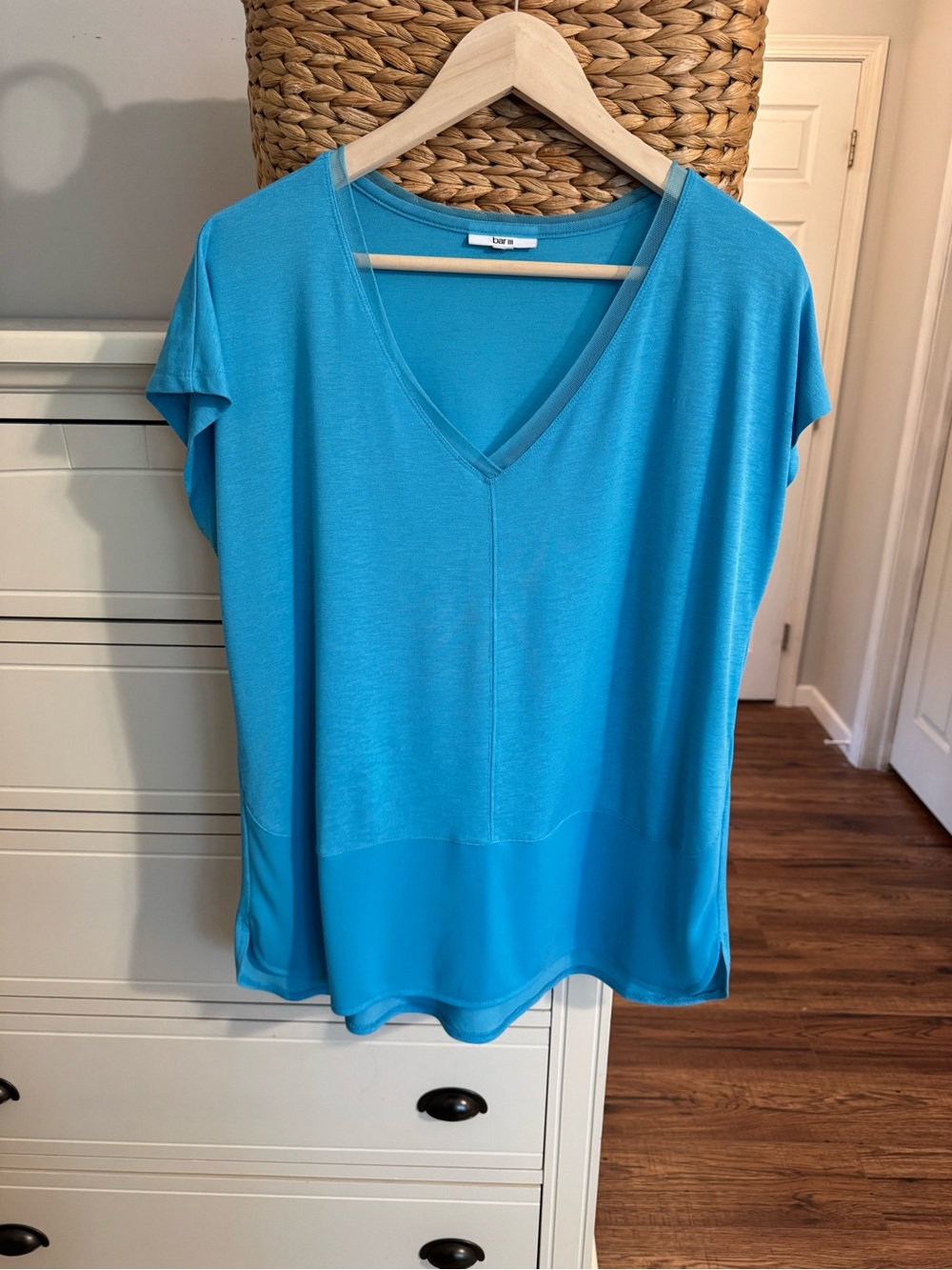 Bar III Blue Teal V Neck Top XL Lightweight Short Sleeve Casual Chic Summer Tee